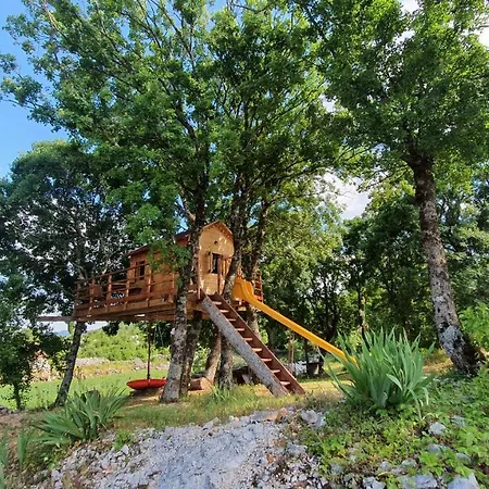 Jozini Dvori Holiday home