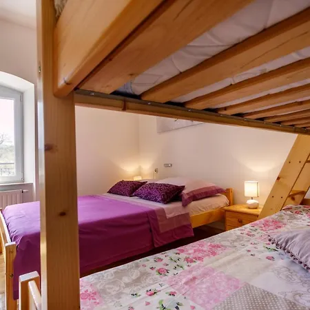 Jozini Dvori Сasa de vacaciones *