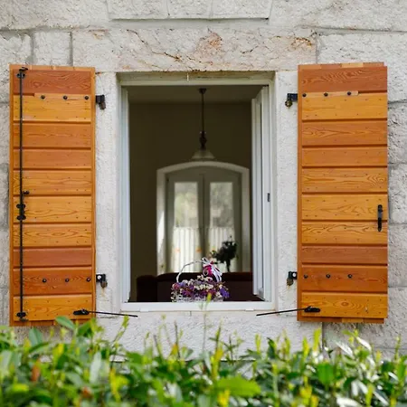Jozini Dvori Holiday home *