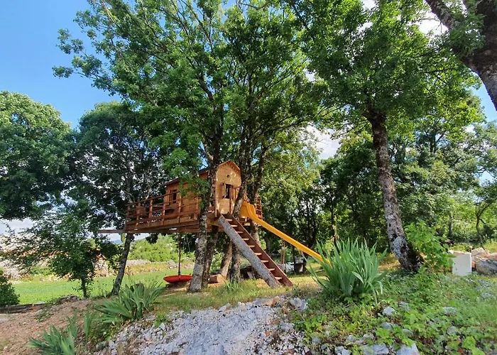 Jozini Dvori Сasa de vacaciones