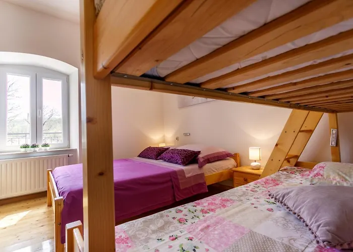 Jozini Dvori Сasa de vacaciones *