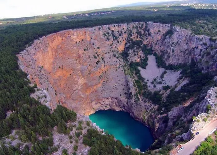 Jozini Dvori Сasa de vacaciones *